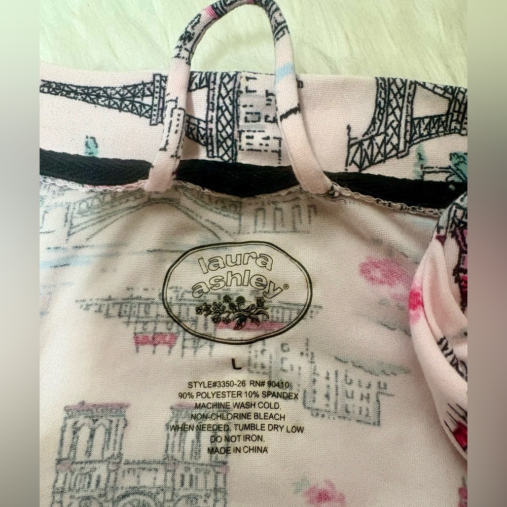 LAURA ASHLEY Pink Patterned Robe - Picture 5 of 6